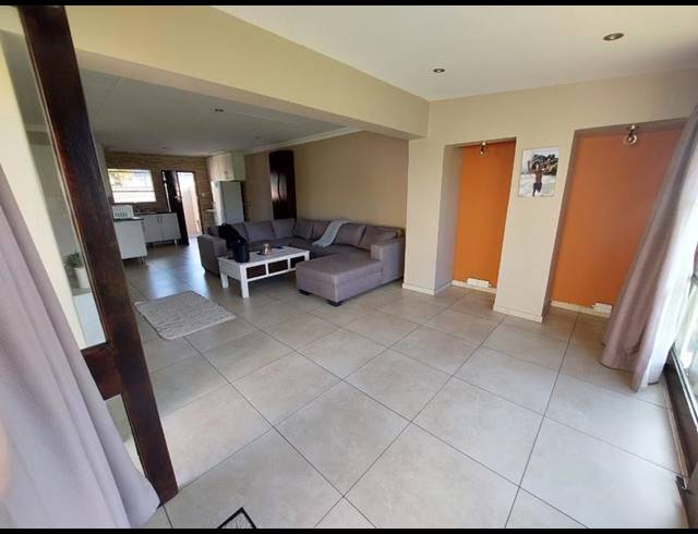 2 BEDROOM PROPERTY TO RENT IN VAALPARK